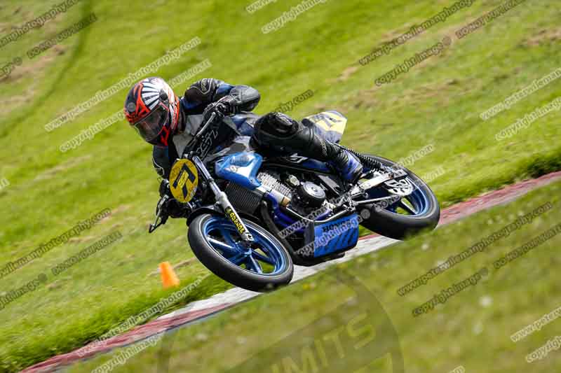 cadwell no limits trackday;cadwell park;cadwell park photographs;cadwell trackday photographs;enduro digital images;event digital images;eventdigitalimages;no limits trackdays;peter wileman photography;racing digital images;trackday digital images;trackday photos